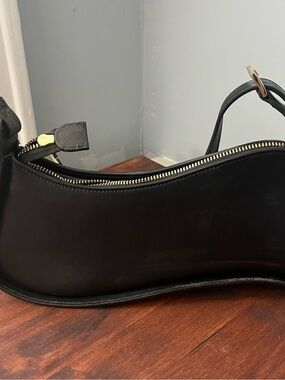 Classic Black Italian leather Leather Shoulder Bag - Minimal Silhouette